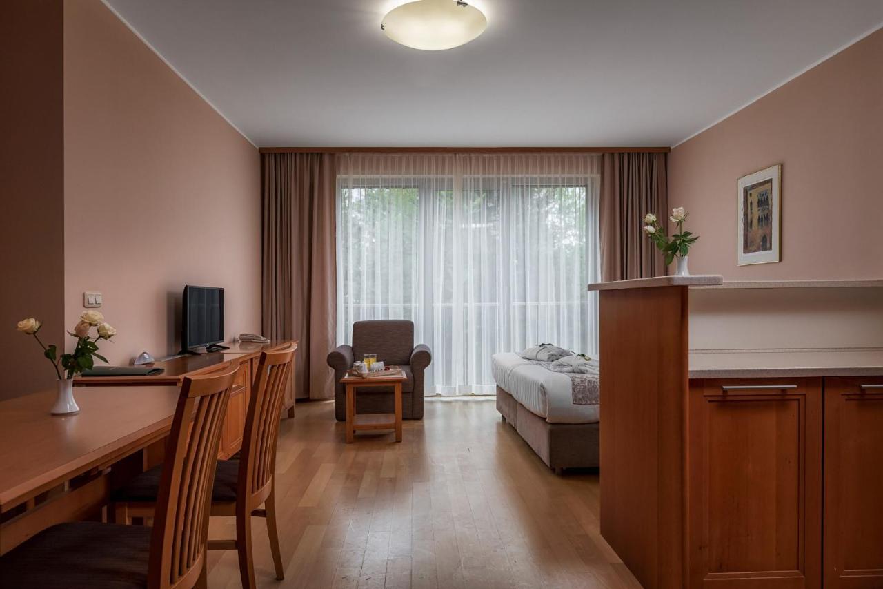 Grand Hotel Bellevue Hocko Pohorje Exterior photo